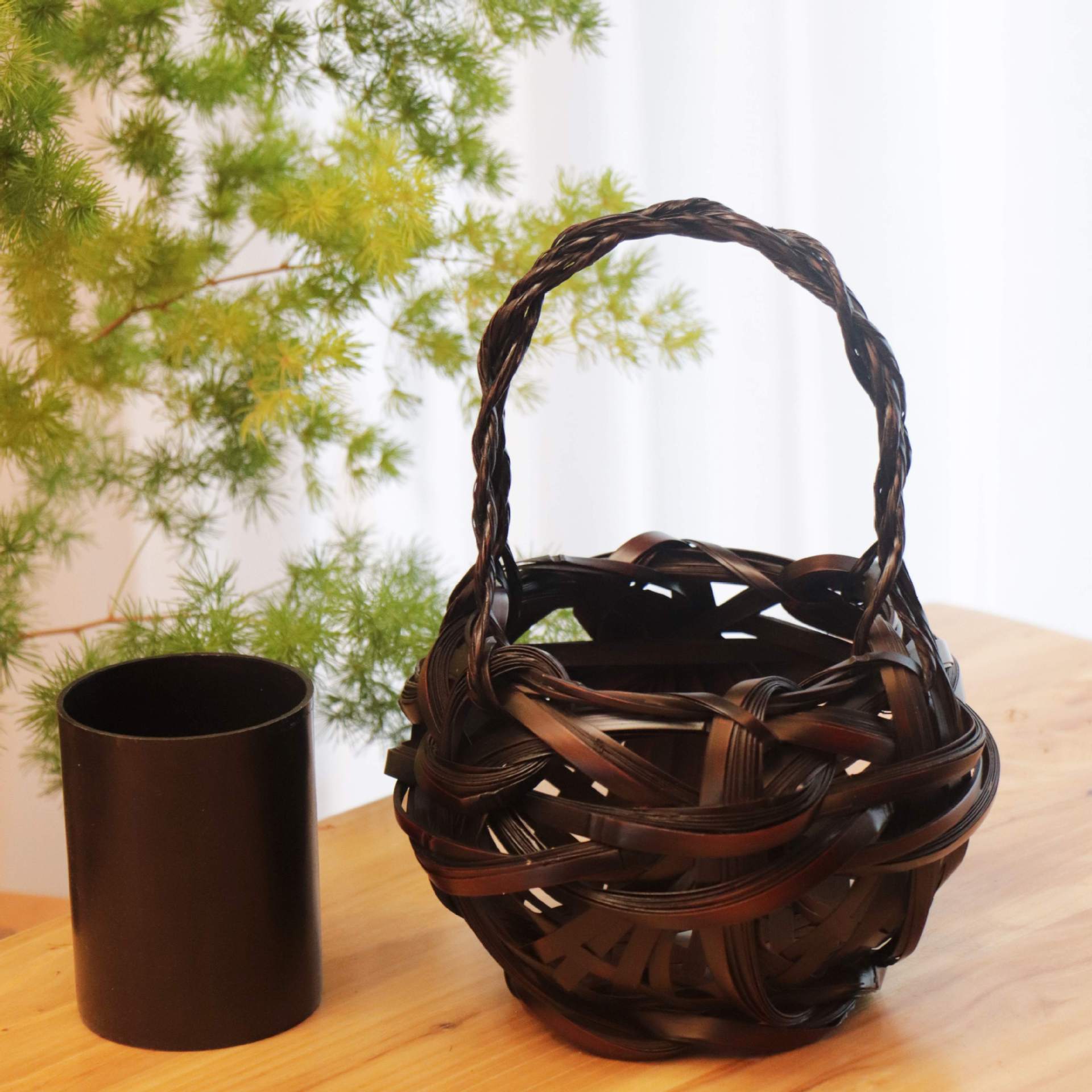 Handwoven Bamboo Flower Basket with Handle – Rustic Wicker Home Decor Vase